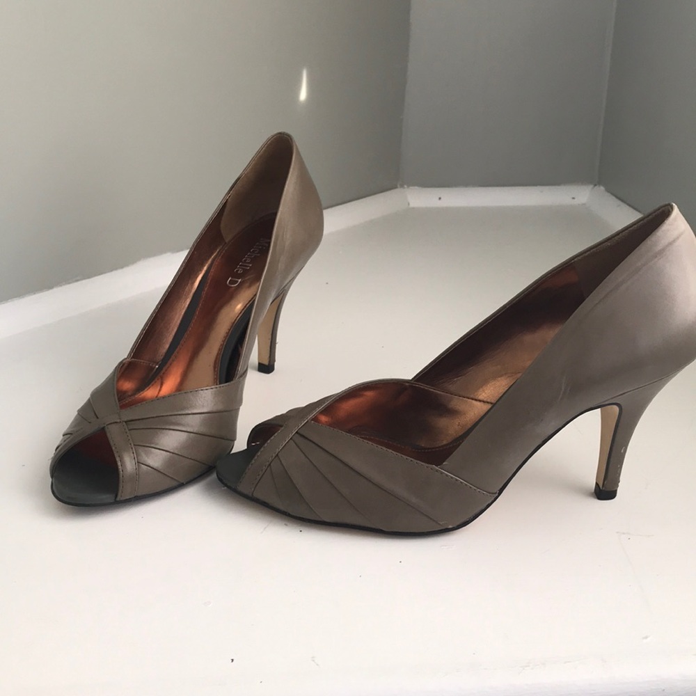Grey heels